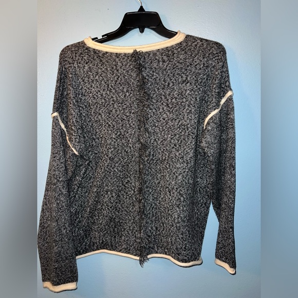 Jodifl - Grey Stylish Blouse - Picture 3 of 4